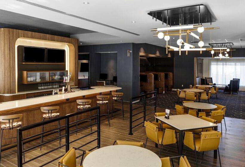 בית מלון כפרי Courtyard By Marriott Indianapolis Fishers