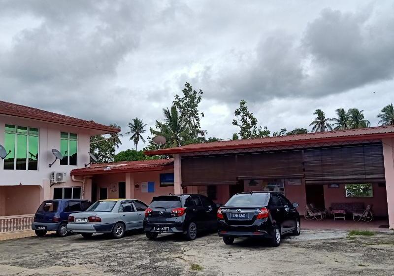 호텔 Oyo 90349 Anique Hoemstay