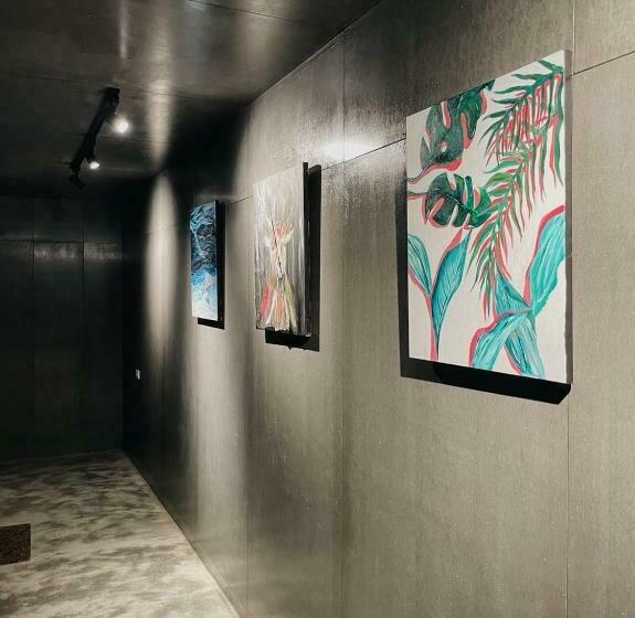 تختخواب و صبحانه 弎trinity