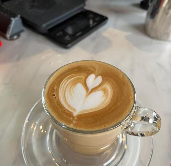 تختخواب و صبحانه 弎trinity