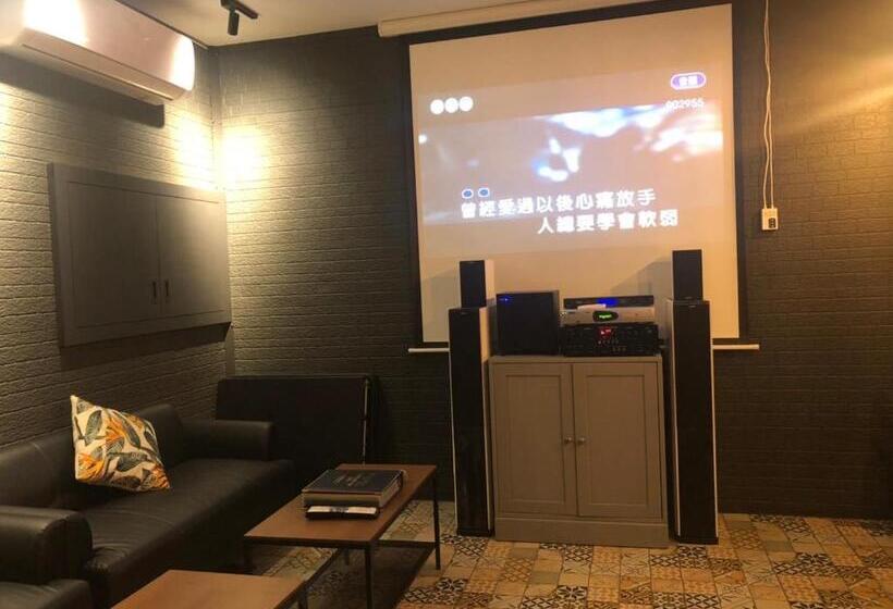 تختخواب و صبحانه 弎trinity