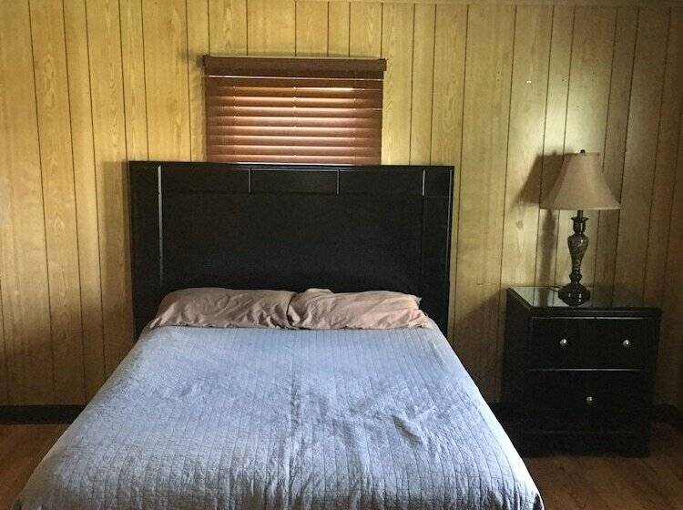 Cadiz Motel