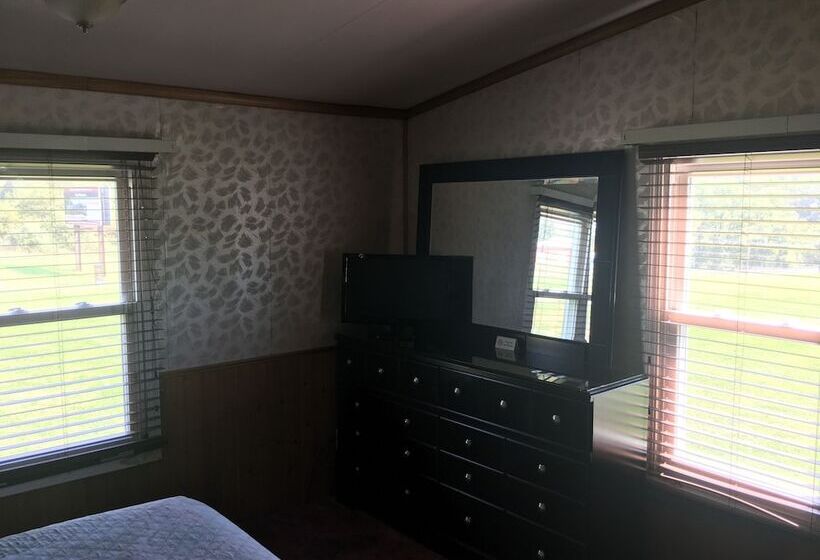 Cadiz Motel