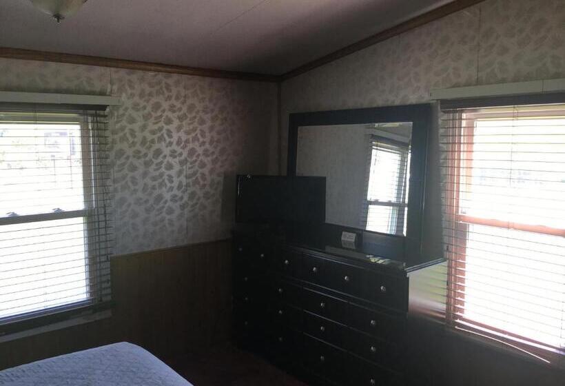 Cadiz Motel