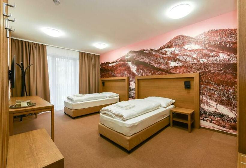 호텔 Apartmány Humno