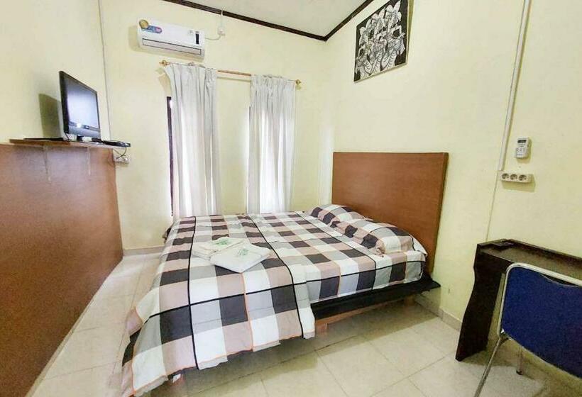 هتل Quattrick Dee Homestay Mitra Reddoorz