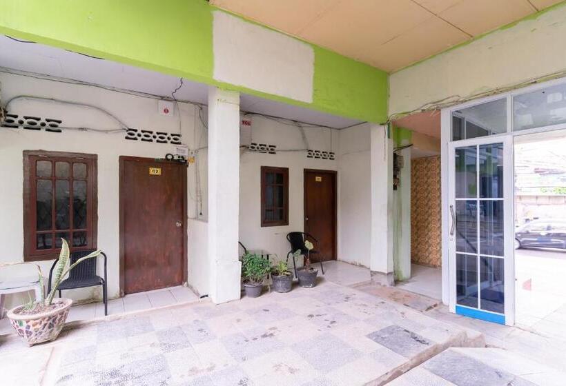 בית מלון כפרי Reddoorz Syariah @ Jalan Jendral Sudirman Jambi