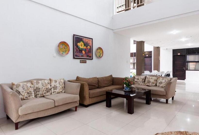 هتل Reddoorz Syariah Near Banda Aceh Convention Hall