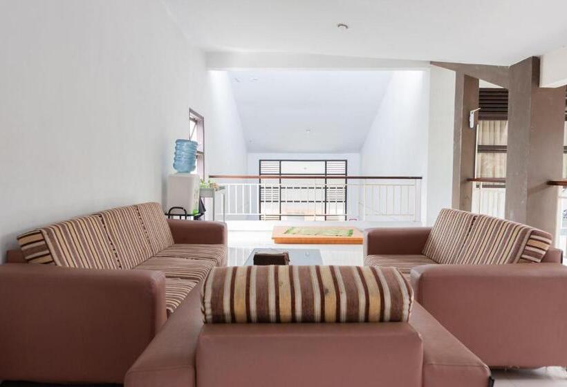 هتل Reddoorz Syariah Near Banda Aceh Convention Hall