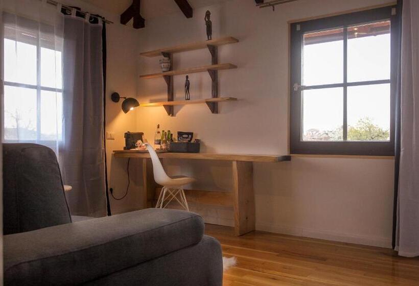 تختخواب و صبحانه Elma Guesthouse