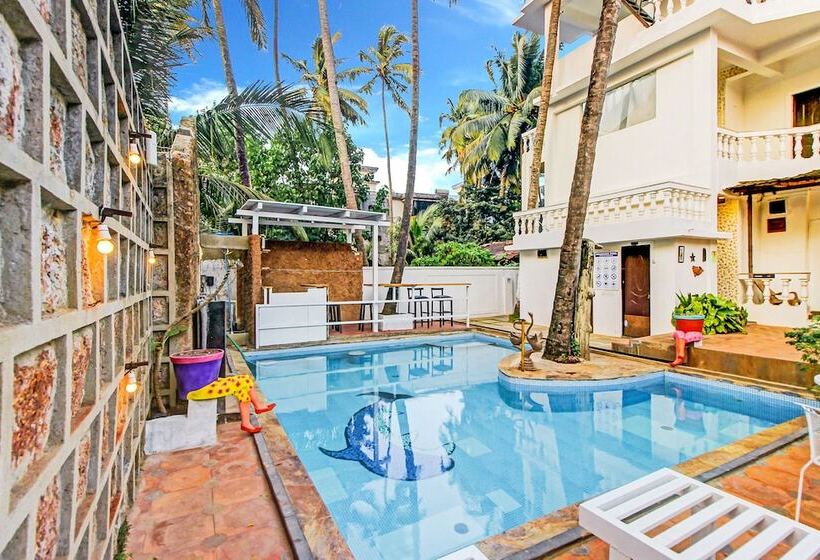 Hotel Fabexpress Golden Nest Deluxe With Pool, Calangute