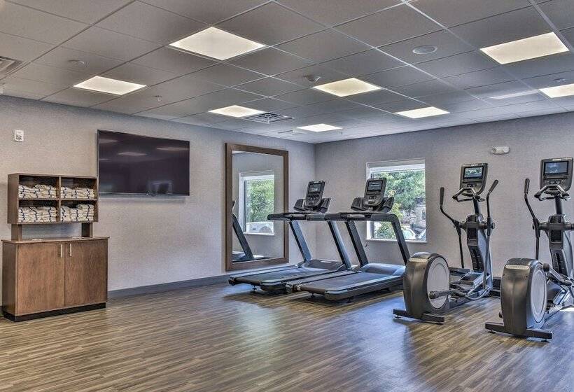 فندق Hampton Inn & Suites Keene
