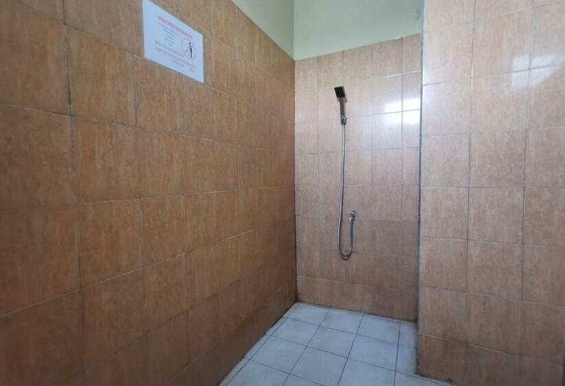 فندق Koolkost Syariah Near Lembuswana Mall