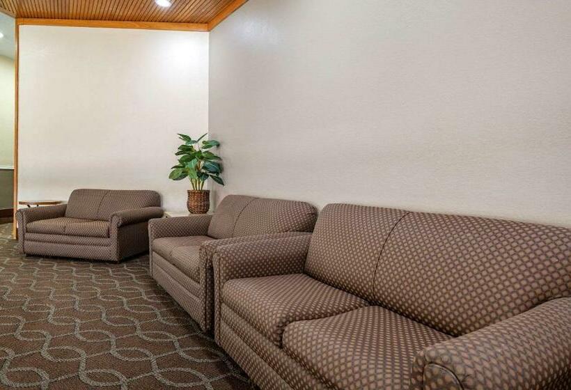 בית מלון כפרי Suburban Studios Lafayette