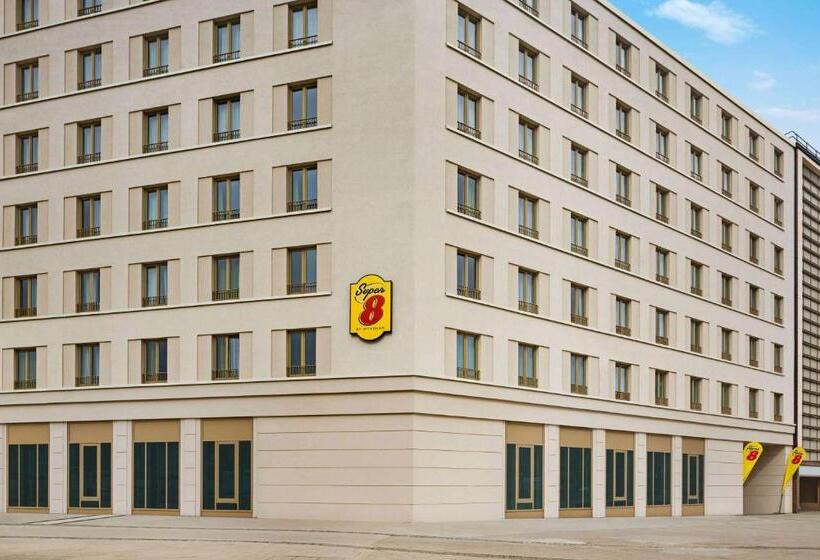 هتل Super 8 By Wyndham Chemnitz