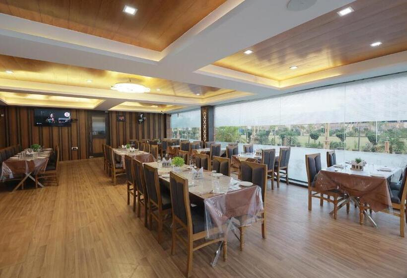 فندق The Bodhi Palace Resort