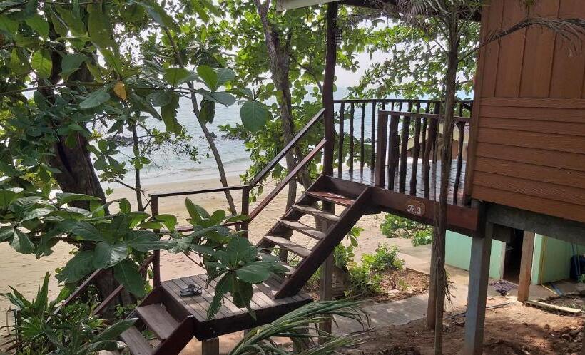 بنسيون Kohjum Seafront Resort