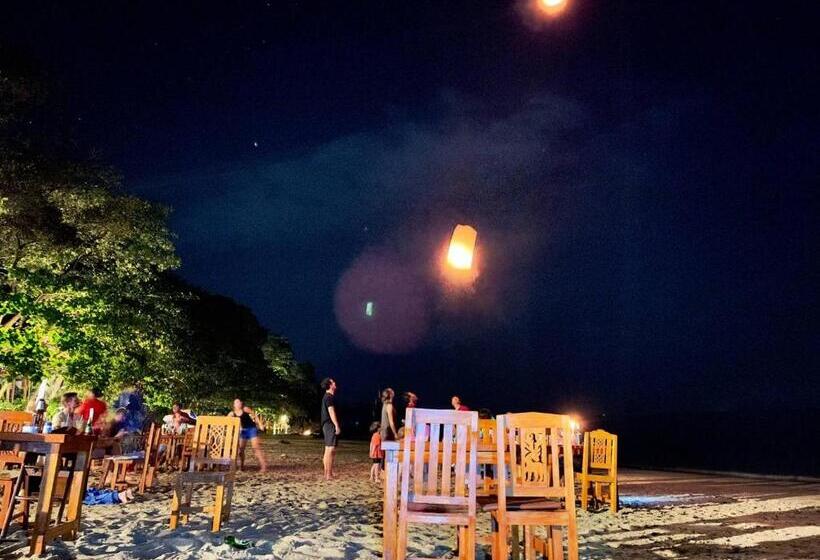 بنسيون Kohjum Seafront Resort