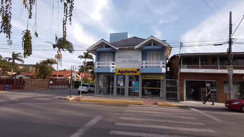 پانسیون Residencial Da Praça Garopaba