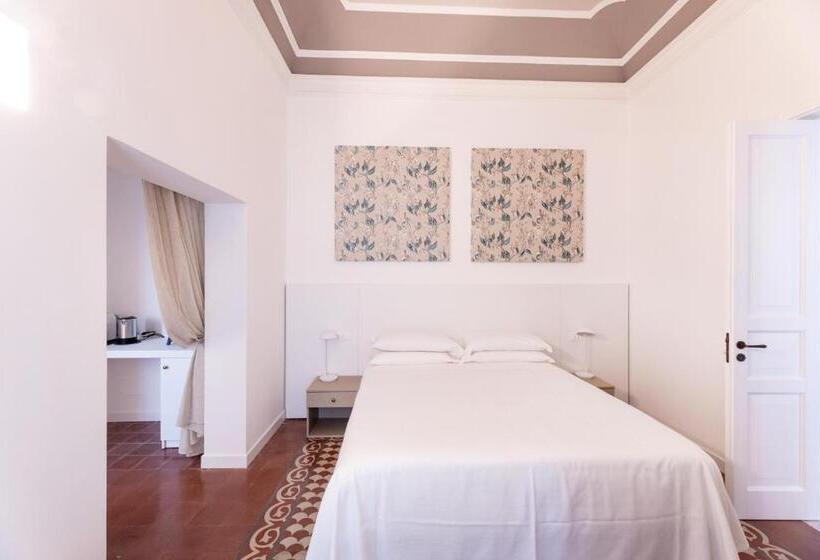 پانسیون Riflessi Acireale Palace Suites