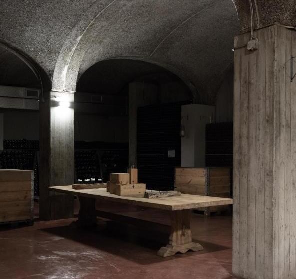 リゾートホテル Agriturismo Podere Cavaga Lago D Iseo Agribio Winery