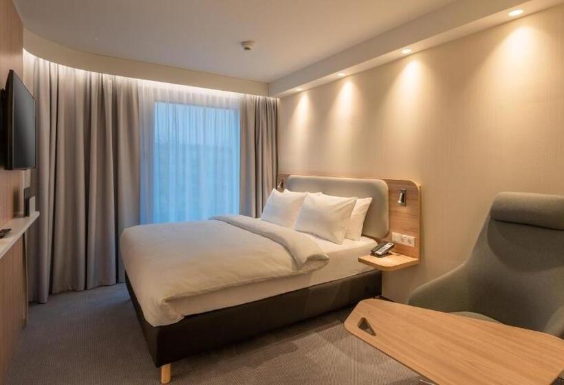 هتل Holiday Inn Express & Suites   Potsdam, An Ihg