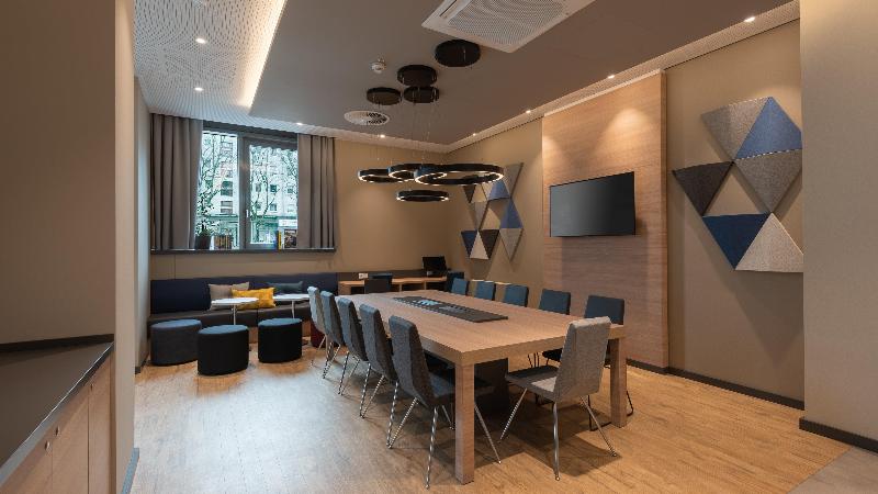 هتل Holiday Inn Express & Suites   Potsdam, An Ihg