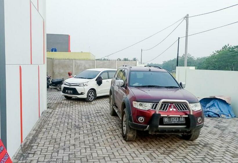 فندق Reddoorz Near Exit Tol Kotabaru Itera Lampung