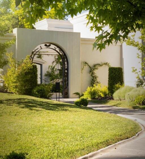 هتل Susana Balbo Winemaker´s House