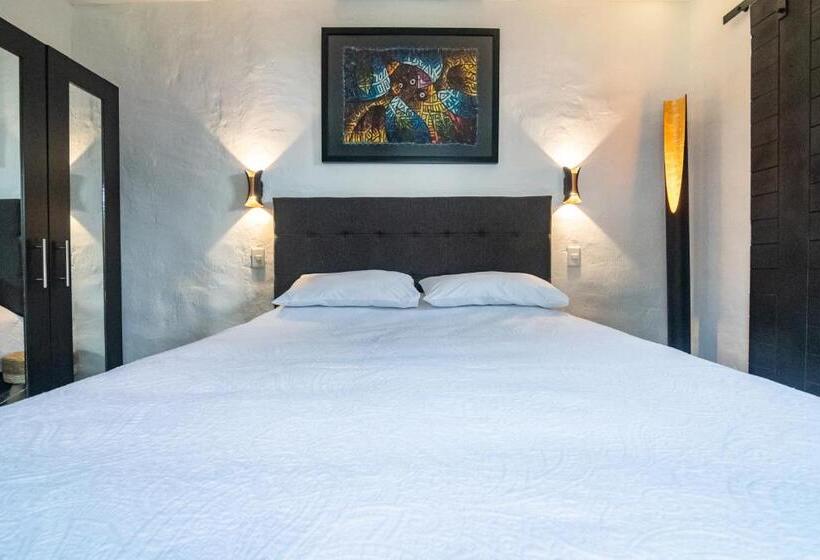 The First Real Bed & Breakfast Hiking Hotel  The Office  In Arequipa, Peru