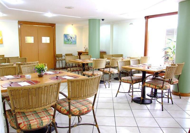 בית מלון כפרי Dan Inn Curitiba Centro  1,5km Do Estádio Couto Pereira  Show