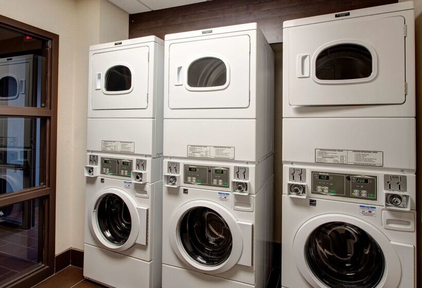 هتل Hampton Inn & Suites By Hilton Halifax   Dartmouth