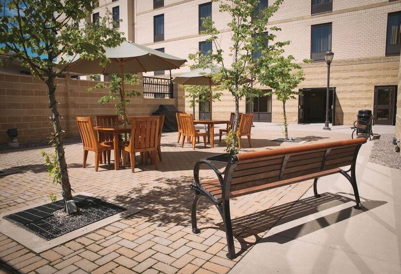 هتل Hampton Inn & Suites By Hilton Halifax   Dartmouth