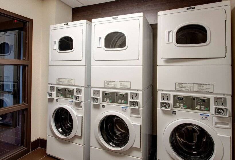 هتل Hampton Inn & Suites By Hilton Halifax   Dartmouth