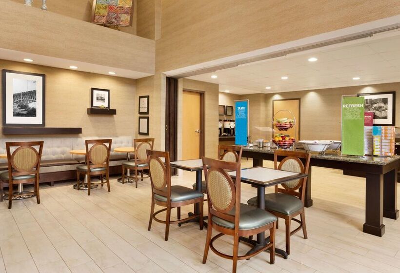 هتل Hampton Inn & Suites Birmingham East Irondale
