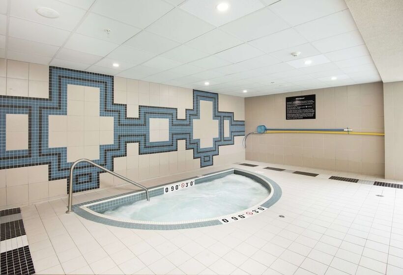 فندق Hampton Inn & Suites Barrie