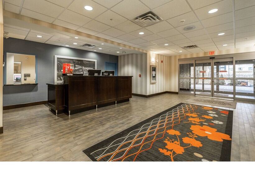 فندق Hampton Inn & Suites By Hilton Lethbridge