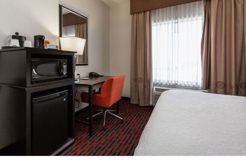 فندق Hampton Inn & Suites By Hilton Lethbridge