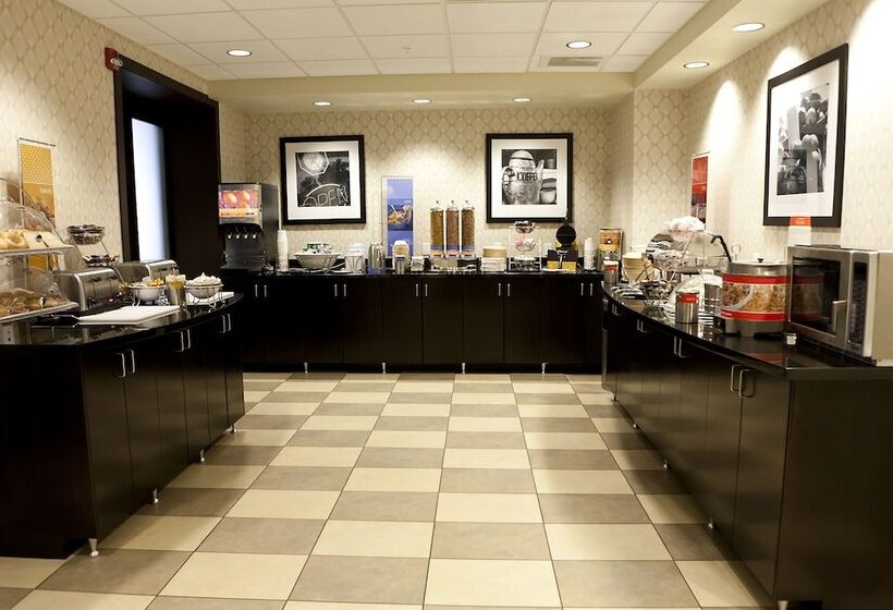 فندق Hampton Inn & Suites By Hilton Lethbridge