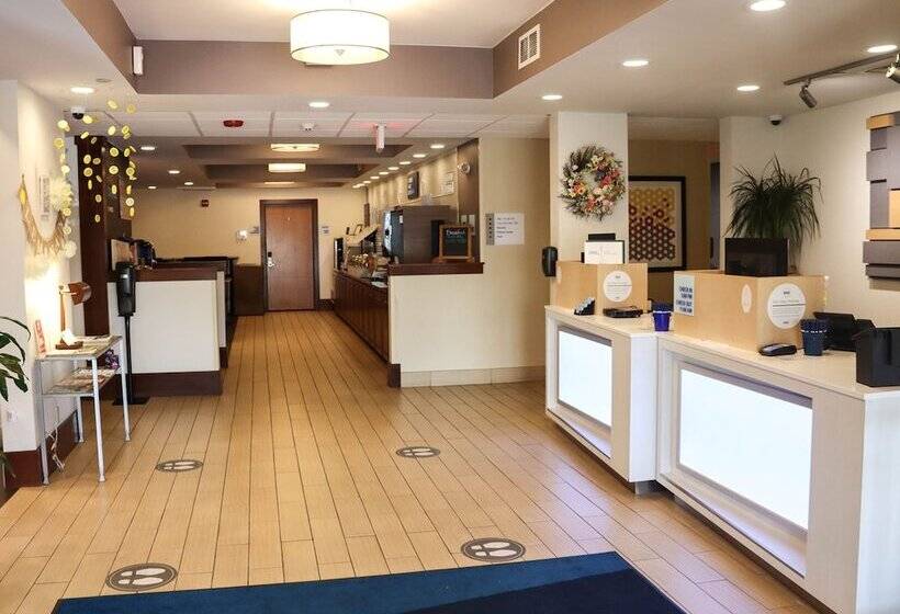 هتل Holiday Inn Express Cedar Rapids   Collins Road, An Ihg