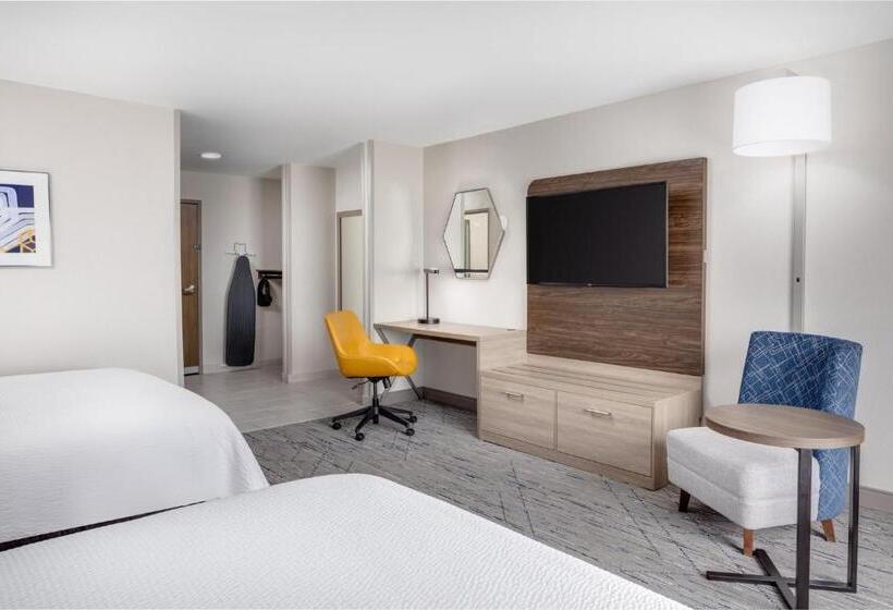 هتل Holiday Inn Express Kearney, An Ihg