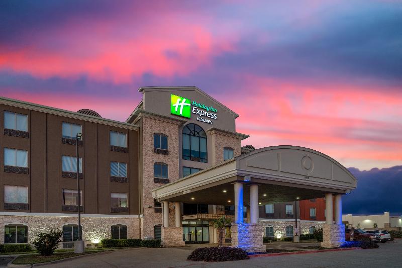 هتل Holiday Inn Express & Suites Dallas East   Fair Park, An Ihg