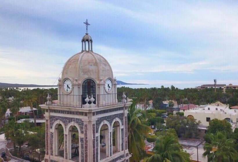 هتل Posada Del Cortes