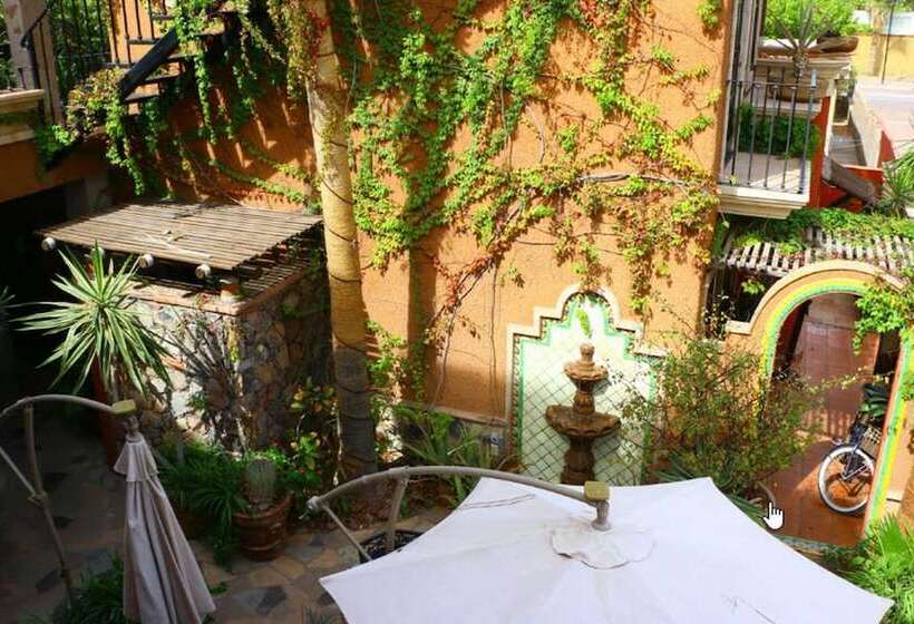 هتل Posada Del Cortes