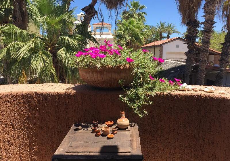 هتل Posada Del Cortes