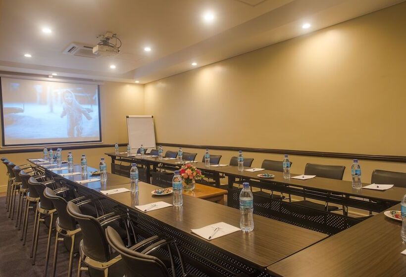 Protea Hotel By Marriott Dar Es Salaam Oyster Bay