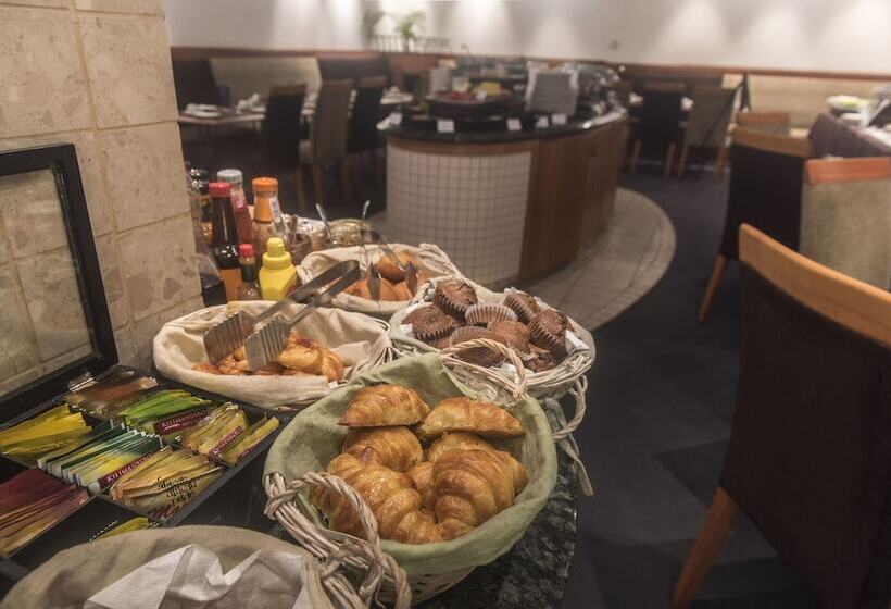 Protea Hotel By Marriott Dar Es Salaam Oyster Bay