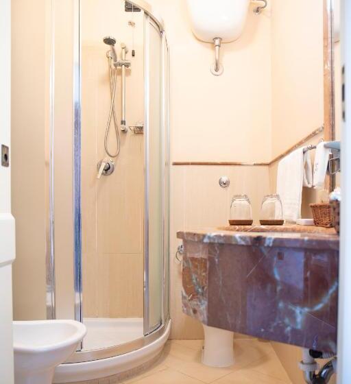 هتل Relais Villa Giuliana