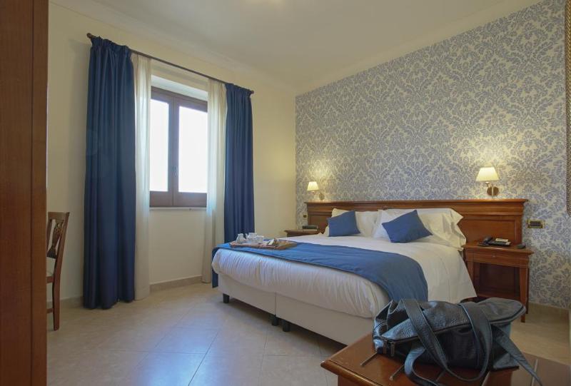 هتل Relais Villa Giuliana