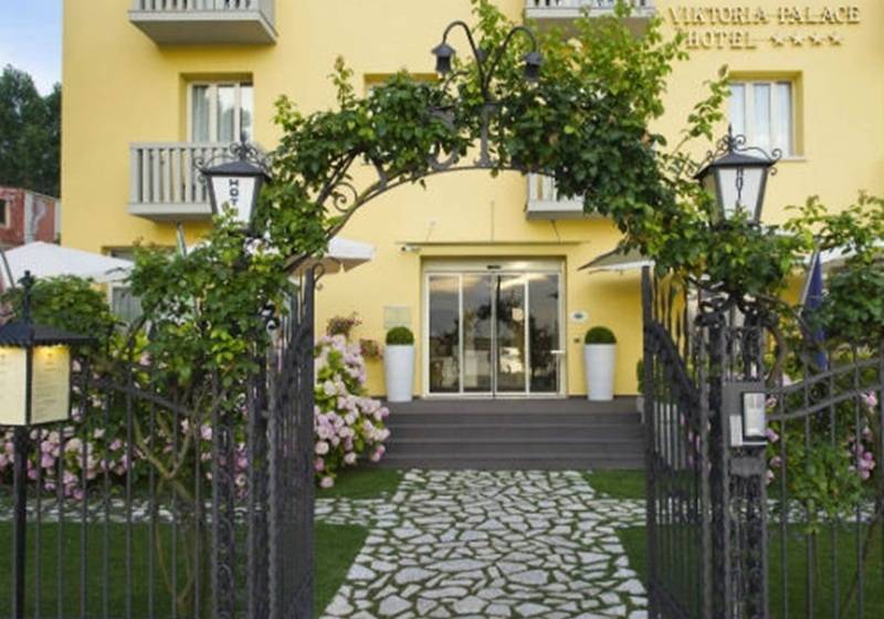 هتل Viktoria Palace